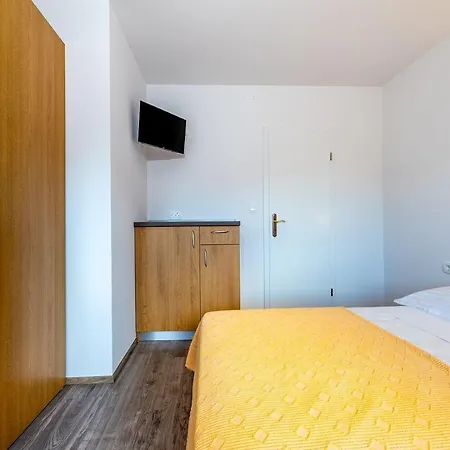 Ferienhaus In 300 Meter Vom Baška